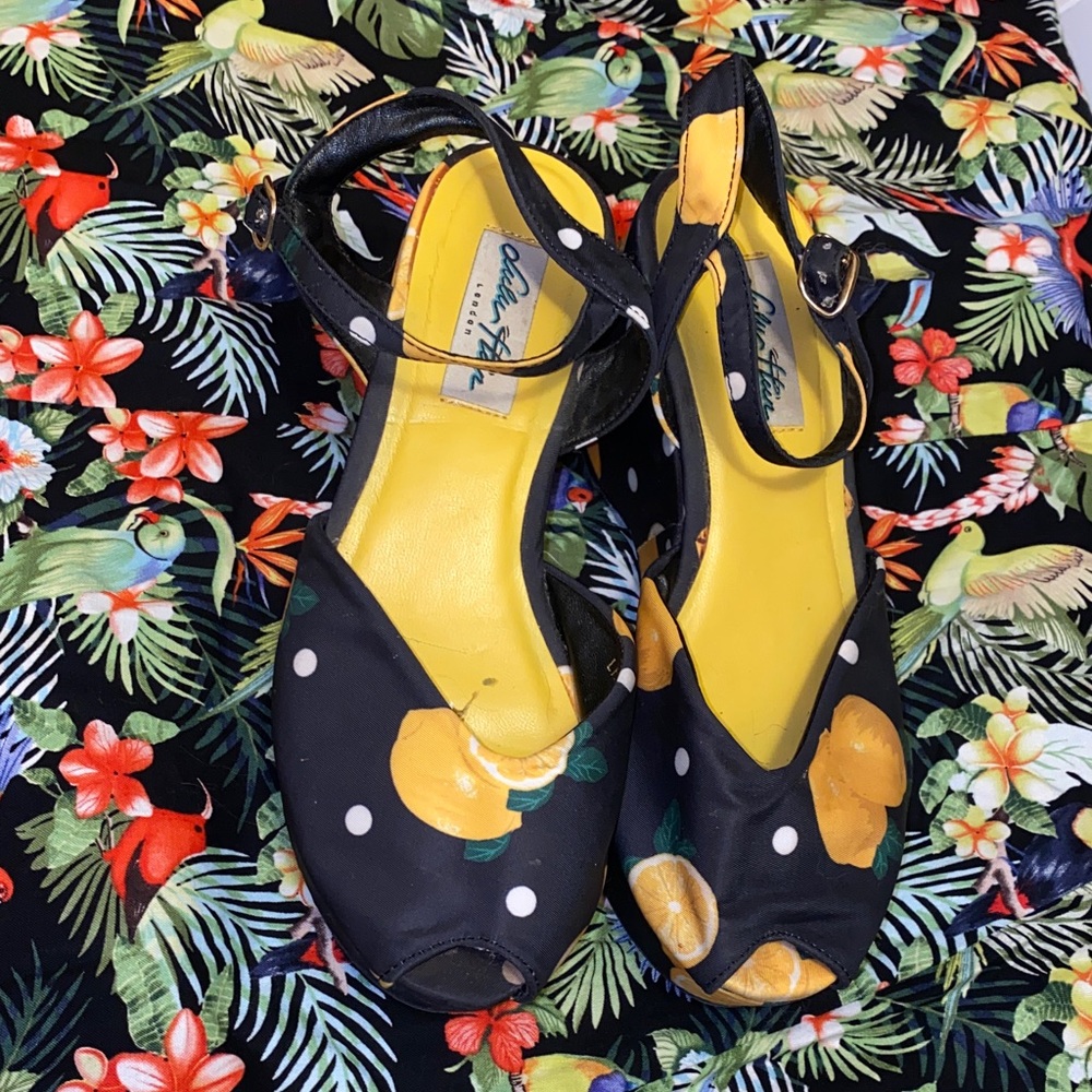 Lemon print Black and Yellow Women's Playform Shoes